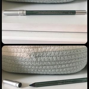 Urban Decay Eyeliner color Viper